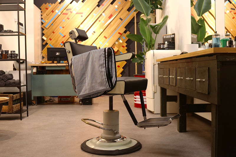 Pellikaan Barbier interieur